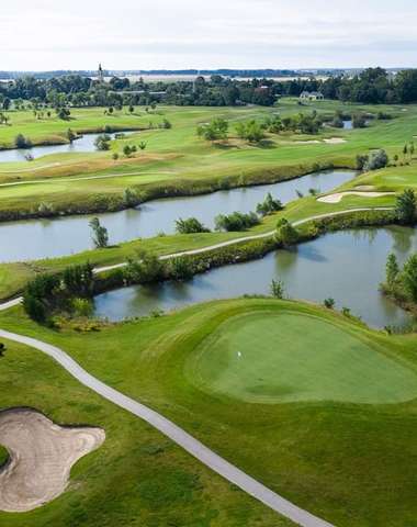 Úchvatný areál Golfového Clubu Welten v Báči - iba 20 minút od Bratislavy