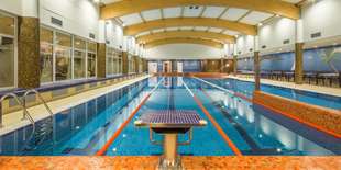 Plavecký bazén má 25 m a tri dráhy