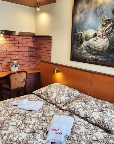 Apartmány hotela Áčko*** sú zložené zo spálne (s manželskou posteľou) a obývačky