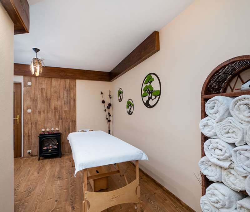Masážny salón vo Wille Roztoka - masáže regeneračné, hĺbkovo-relaxačné a proti bolesti.