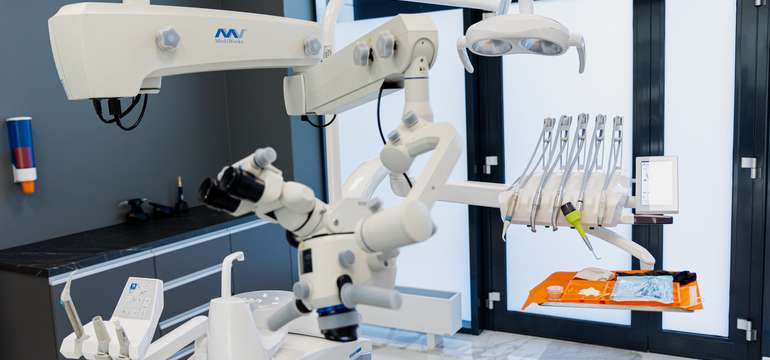 Digital Dental Clinic: vstupné vyšetrenie, dentálna hygiena, bielenie zubov