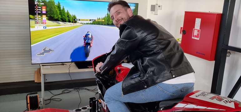 Simulátor závodnej motorky MOTO GP
