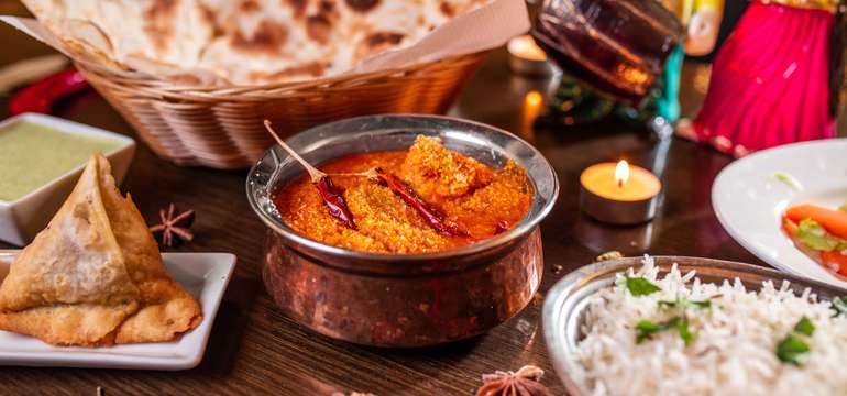 Madras chicken (pikantné) (kuracie mäso s horčicovými semienkami v kokosovej múčke so štipľavo