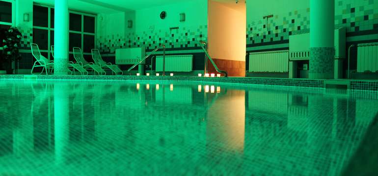 Neobmedzený vstup do wellness centra hotela Inovec (bazén, fínska sauna, infra sauna), 
