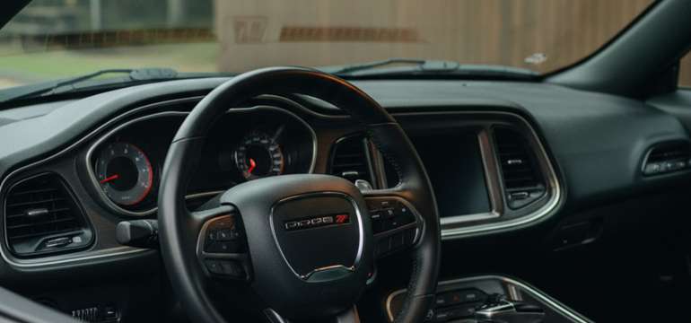 Dodge Challenger 6,4 HEMI