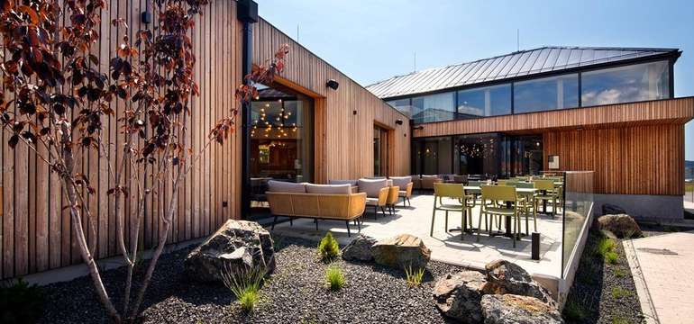 Reštaurácia Rock Farm vo Veľkej Lomnici - exteriér