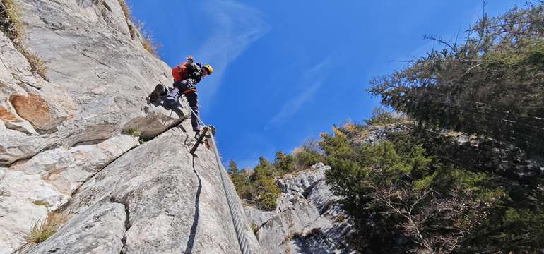 Ferrata Falkenstein patrí medzi najzaujímavejšie športovejšie ferraty v oblasti Horného Štajerska 