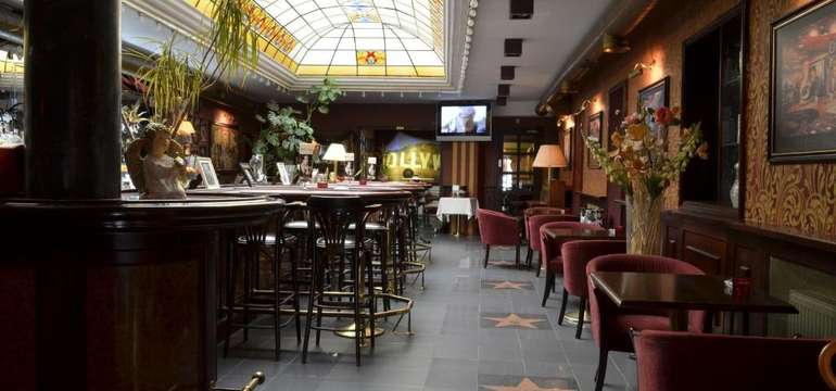 Štýlový Film Hotel v centre Bratislavy s raňajkami