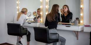 Celodenné kurzy líčenia v KIWI academy