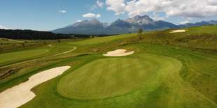 Zľava na zapožičanie golfového vybavenia, vstup na tréningové plochy driving range a putting green