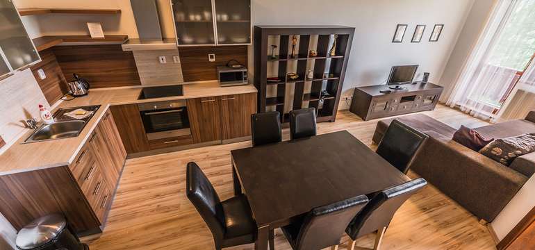 Ubytovanie  v 28 moderne zariadených, dvojlôžkových apartmánoch v 3 kategóriách