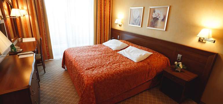 RESIDENCE HOTEL & CLUB