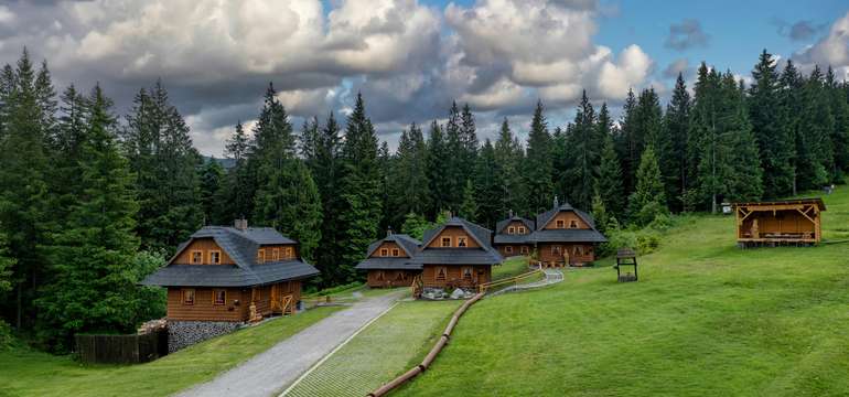 Ubytovanie na Orave v pravom zrube s bazénom a wellness