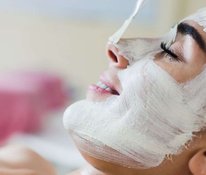 Chemický peeling alebo anti-akné ošetrenie