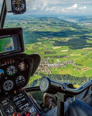 Svet z paluby vrtuľníka je ešte krajší, ako ste dúfali - let vrtuľníkom s pilotom