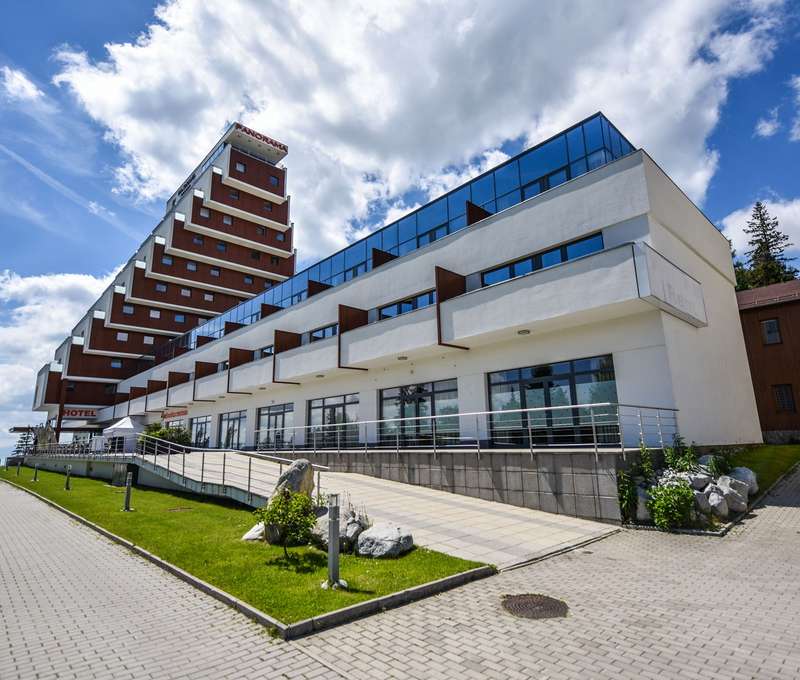 Hotel Panorama**** vo Vysokých Tatrách pri Štrbskom plese