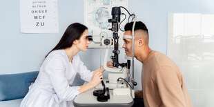 Vyšetrenie refrakcie očí optometristom v optike DUOS + ZĽAVA na okuliare