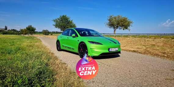 EXTRA CENY: Jazda na najnovšej Tesla Model 3 Performance – zažite dychberúce zrýchlenie a technológiu 21. storočia/Slovensko