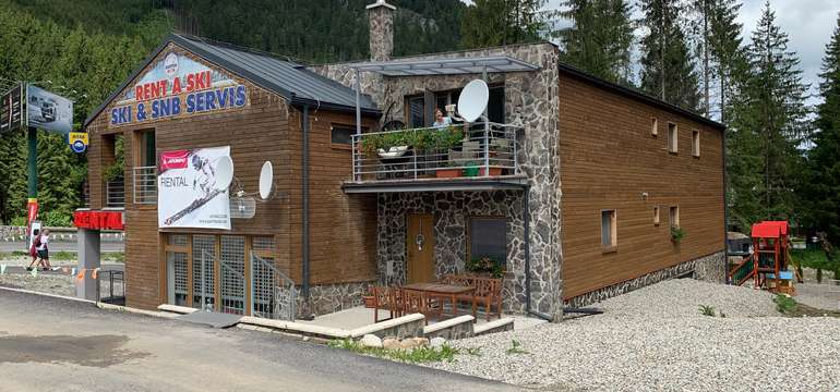 Apartmán Bartek Ski Rental sa nachádza v lyžiarskom stredisku Jasná v Národnom parku Nízke Tatry