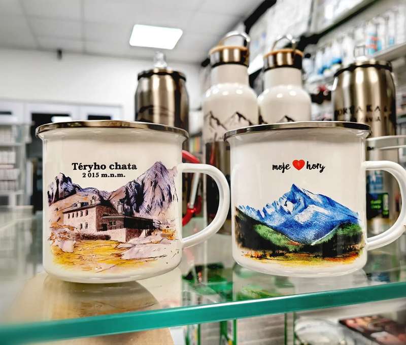 Turistické nerezové a smaltované termohrnčeky s krásnymi motívmi