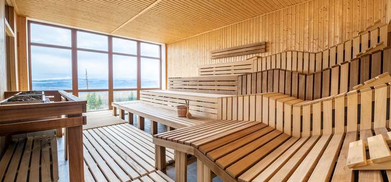 Priestranná sauna v novom wellness centre v GRAND HOTEL BELLEVUE****