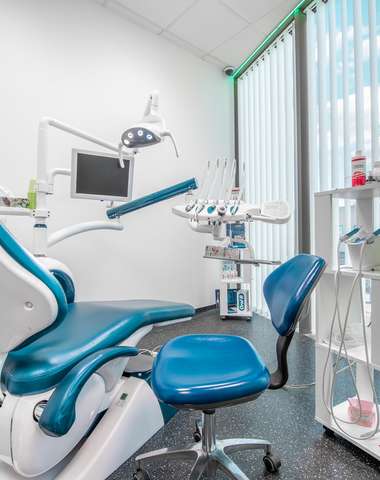 Black & White Dental Clinic má k dispozícii 3 nadštandardne zariadené ordinácie