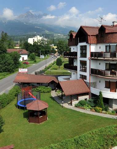 Vila Beatrice *** – parkovanie pri apartmánoch zdarma  