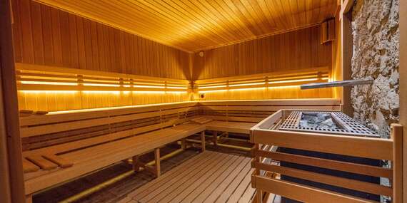 Pobyt v Aqua Sport Hotel*** s vodným svetom a polpenziou/Púchov