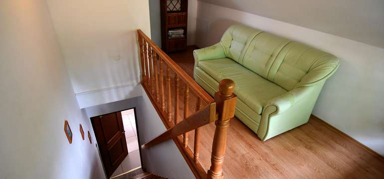 Ubytovanie vo veľkom hornom apartmáne s 3 spálňami (6+1)