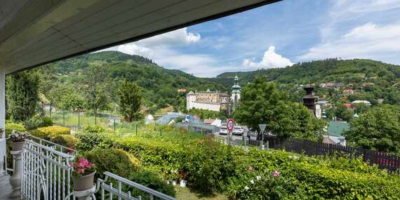 Prekrásna staromestská Villa Amalia v centre Banskej Štiavnice pri Klopačke pre 4 až 16 osôb/Banská Štiavnica