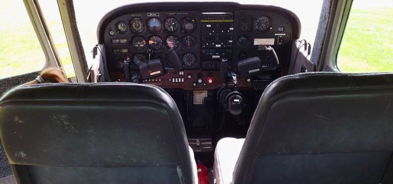 CESSNA C172 predstavuje štvormiestny jednomotorový hornoplošník