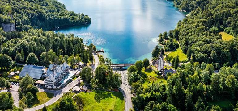 4-hviezdičkový hotel Jezero v Slovinsku s raňajkami a bazénom
