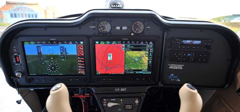 Lietadlo je vybavené najmodernejšou avionikou