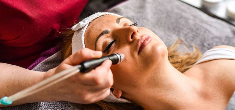 Oxygenoterapia a mikrodermabrázia - intenzívne vyživujúce a omladzujúce ošetrenie pleti