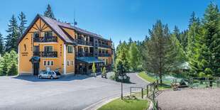 Horská Chata Orešnica je štýlový a útulný hotel s chatovou osadou