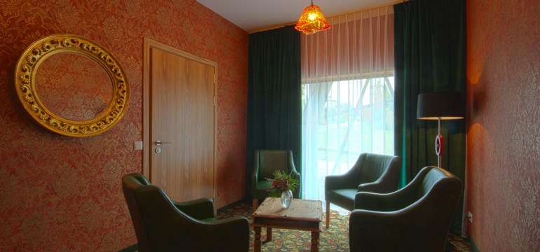 Červený apartmán pozostáva z viacerých miestností na 83 m2