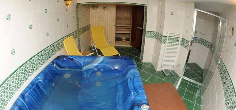 Wellness v penzióne Encián pozostáva z fínskej sauny a vírivky