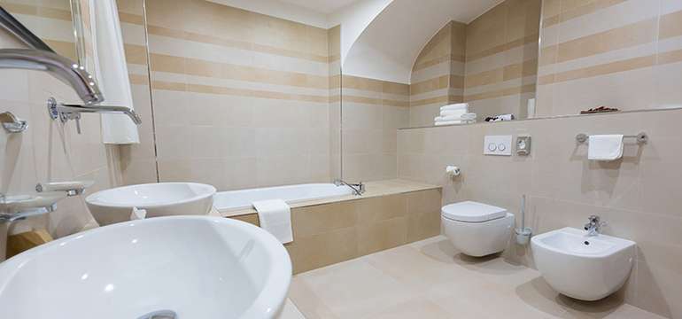2-lôžkový apartmán na 1. poschodí so zachovanými stropnýmo oblúkmi