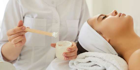 Od hĺbkového čistenia až po účinný lifting v kozmetickom salóne Andrea / Bratislava - Petržalka