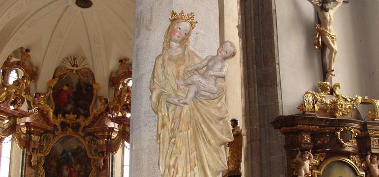 Penzion je pojmenován podle slavné madony z třeboňského klášterního komplexu