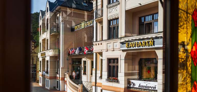 MOST SLÁVY*** je štýlový, kvalitne vybavený hotel v svetoznámych Trenčianskych Tepliciach