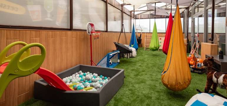 Ľahkodostupný Luckyland z centra Bratislavy s reštauráciou