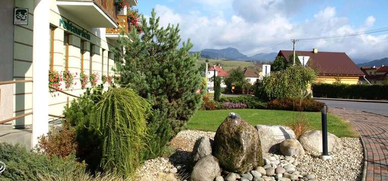 Hotel Summit