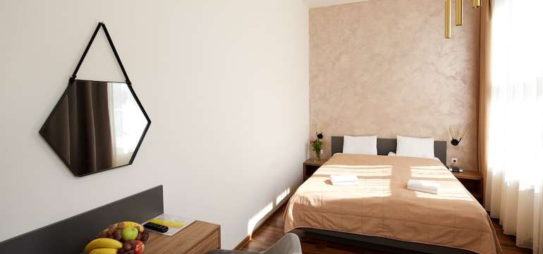 Ubytovanie v dvojlôžkovej komfortnej Business izbe v GRAND hotel***+ Trenčín
