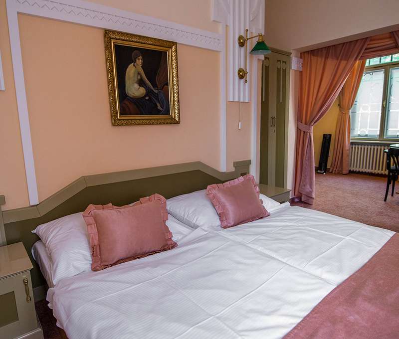 Za príplatok sa môžete ubytovať aj v izbách De Luxe alebo v apartmáne