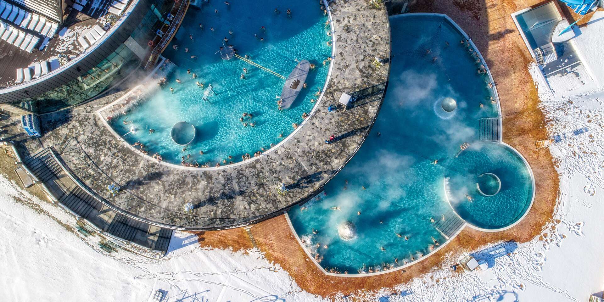 Poľský aquapark Chocholowskie Termy s 30 bazénmi na 2 poschodiach a NOVINKOU – normobarickou komorou