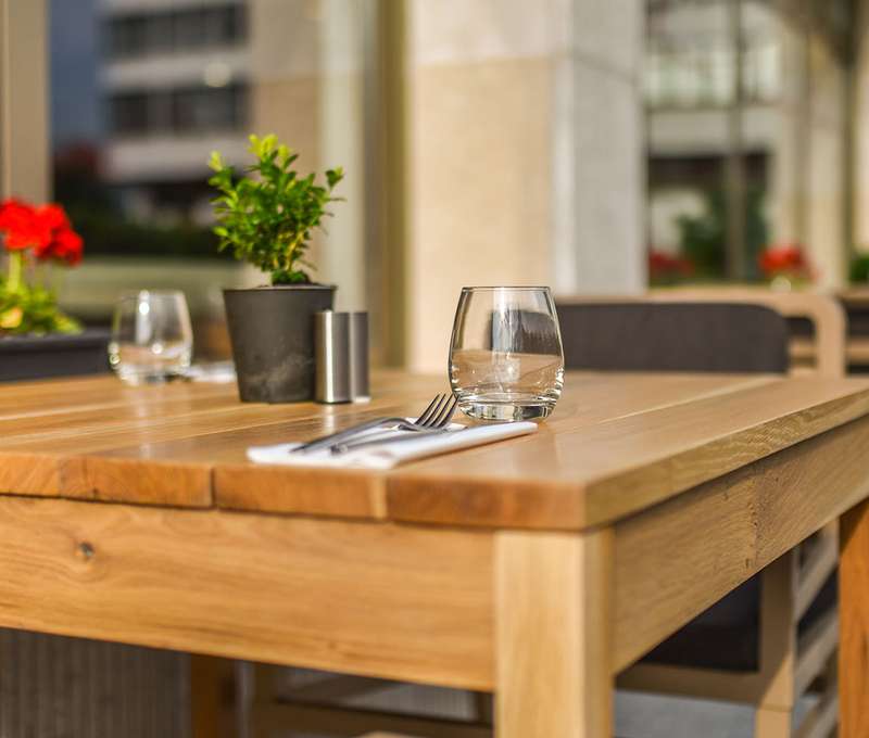 Vonkajšia terasa Restaurant Parlament 