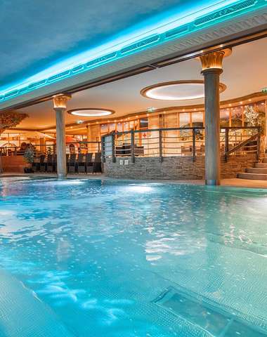 Plavecký bazén v AQUA SPORT HOTEL***