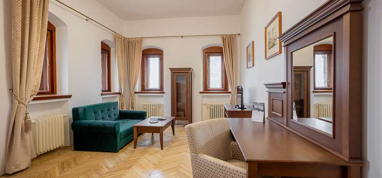 Rodinný apartmán (2+3) na Smolenickom zámku