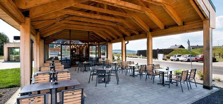 Reštaurácia Rock Farm vo Veľkej Lomnici - exteriér